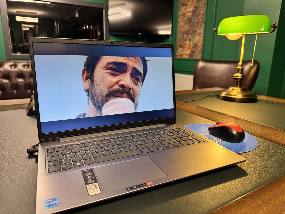 Ve final..Evet güzeldi ve bu kadar beğenilmesinin en büyük sebebi #ahmetkural gibi başarılı bir ‘komedyenin’  ‘dram’ dizisi yapmasıydı..yani fark,fark yaratır arkadaşlar farklı olun✌️😎#Gassal