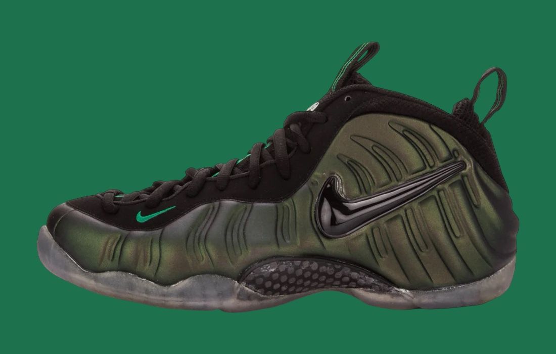 JustFreshKicks's tweet photo. Nike Air Foamposite Pro "Pine Green" is set to return in 2025 🌲 https://t.co/6lkhUi2uDj https://t.co/2uXxAgvzI9