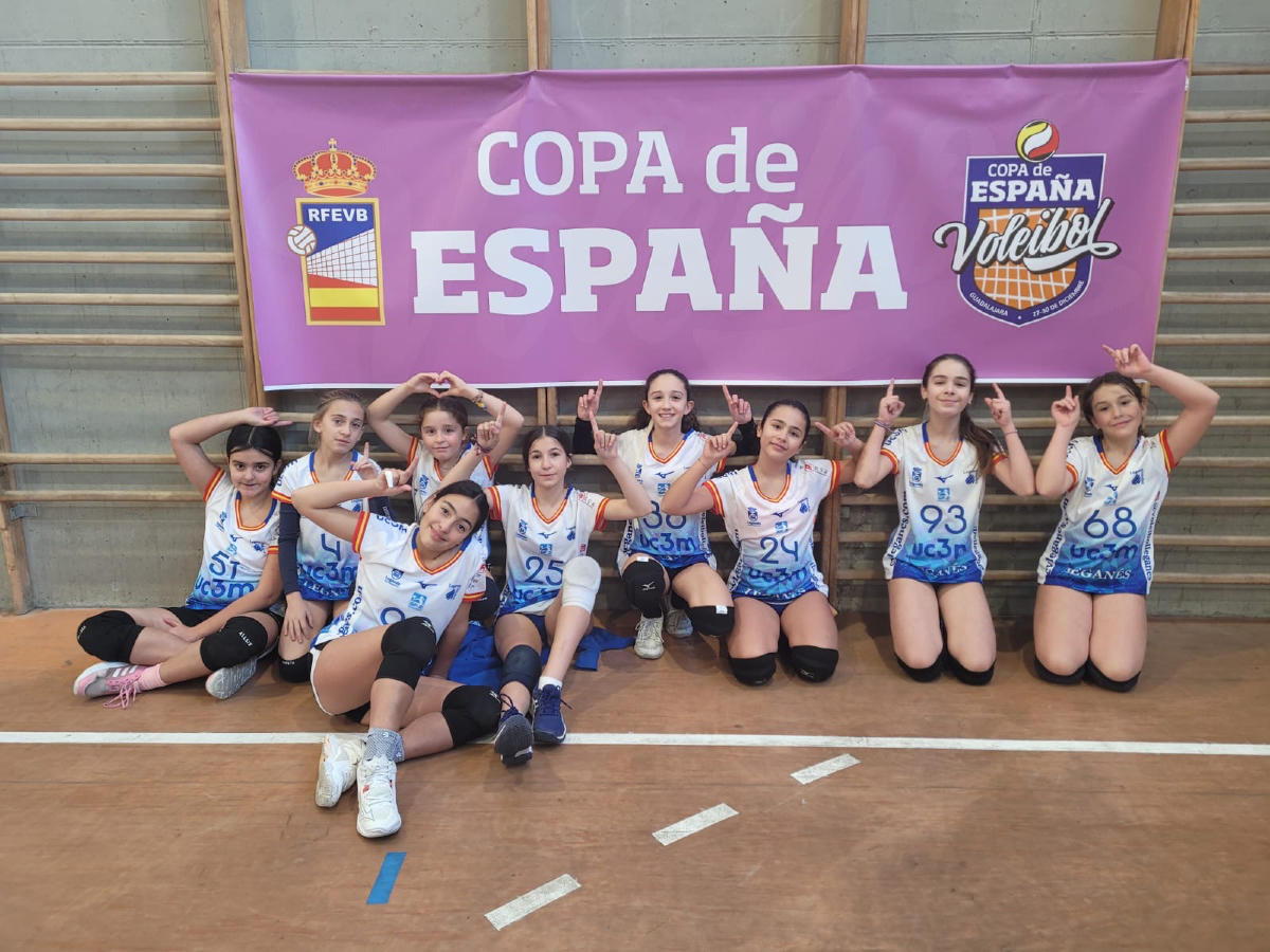 VoleibolLeganes's tweet image. 🏆🇪🇸 #CopaEspañaVB - Segunda Fase

🏐 Alevín B Femenino
🆚 CVF Cuenca 
➡️ 2-0

#VamosLega 💙🤍 
#MejorCanteraESP 💪🇪🇸