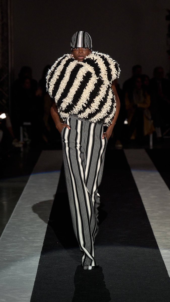 MMMAYA1990's tweet photo. Missoni Fall Winter 2024 #missoni #fashion #moda #runway #pasarela #wintercollection #colecciondeinvierno #fallcollection #coleccciondeotoño #winter #invierno #fall #otoño #models #modelos #fashionshow #fashionblogger #lifestyle #chilax https://t.co/D5qzTbR60s