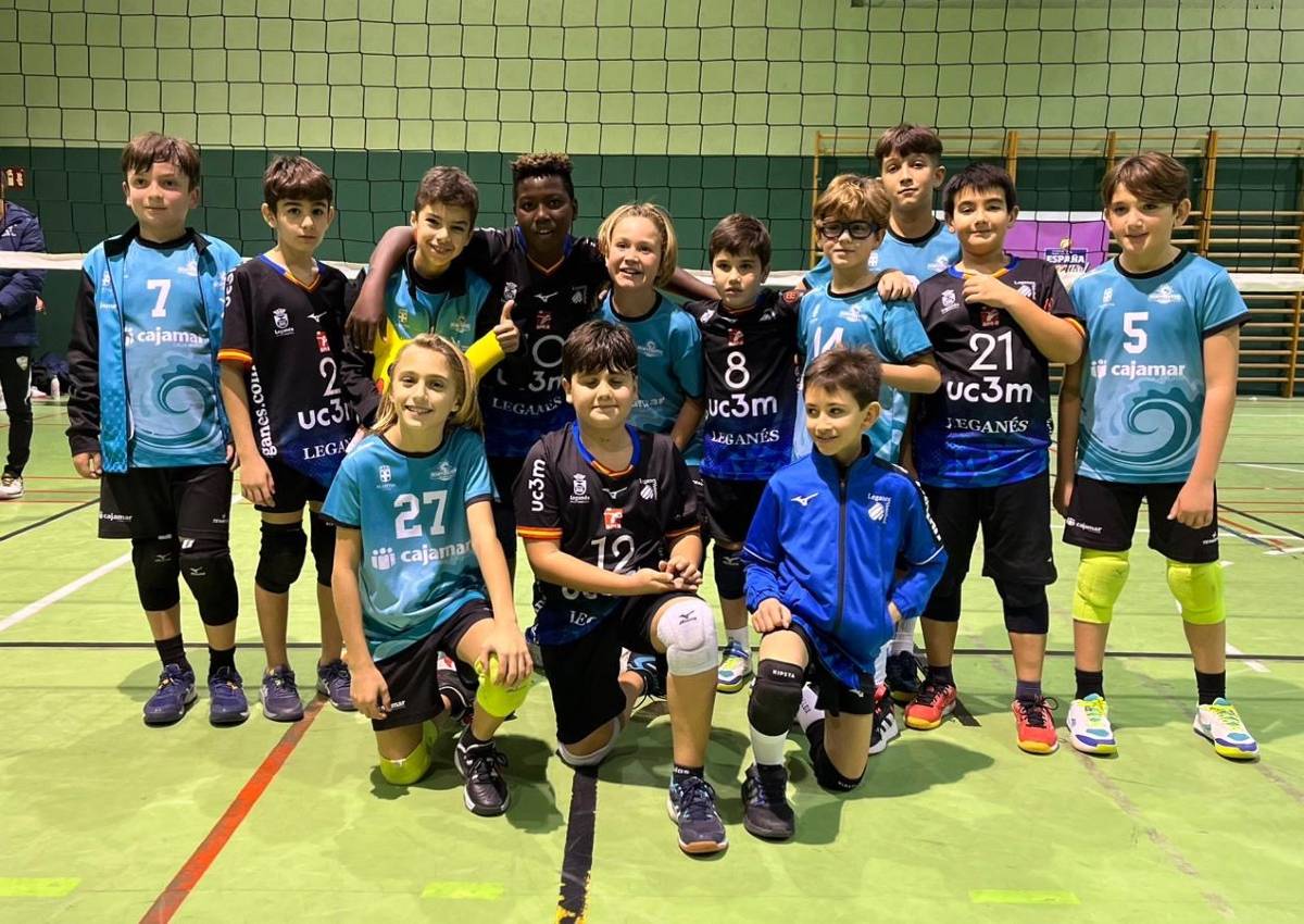 VoleibolLeganes's tweet image. 🏆🇪🇸 #CopaEspañaVB - Fase del 9º-11º

🏐 Alevín B Masculino
🆚 Wefferent Mintonette Alméria
➡️ 2-0

#VamosLega 💙🤍 
#MejorCanteraESP 💪🇪🇸