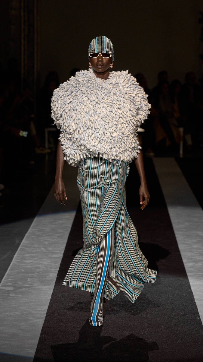 MMMAYA1990's tweet photo. Missoni Fall Winter 2024 #missoni #fashion #moda #runway #pasarela #wintercollection #colecciondeinvierno #fallcollection #coleccciondeotoño #winter #invierno #fall #otoño #models #modelos #fashionshow #fashionblogger #lifestyle #chilax https://t.co/IveFL3SWfK