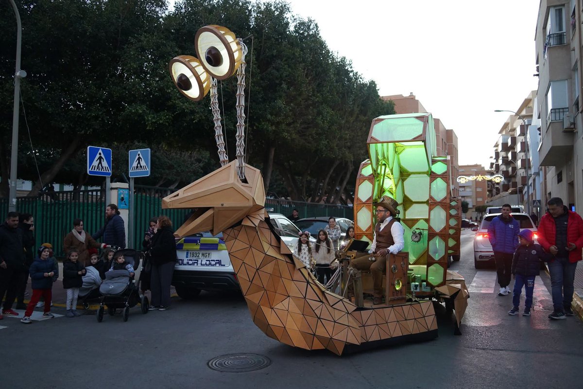 Compartimos algunas fotos del pasacalles “Mi gran caracol” que nos hicieron en El Ejido (Almería) 🐌 

📸 El Ejido Es Mi Prioridad

Cultura El Ejido

#teatro #títeres #marionetas #espectáculo #show #cultura #actividadesinfantiles #actividades #actividadesenfamilia