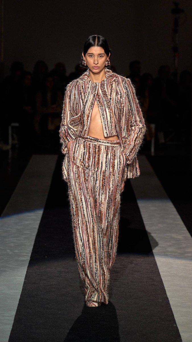 MMMAYA1990's tweet photo. Missoni Fall Winter 2024 #missoni #fashion #moda #runway #pasarela #wintercollection #colecciondeinvierno #fallcollection #coleccciondeotoño #winter #invierno #fall #otoño #models #modelos #fashionshow #fashionblogger #lifestyle #chilax https://t.co/hnJhEzc38v