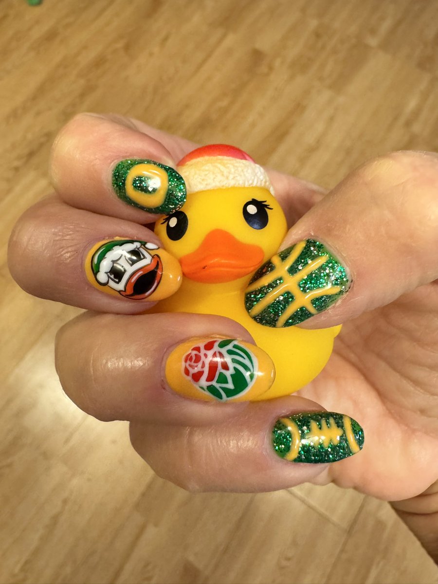 KDuk 💛💚🏈🏀⚾️🥎🥍🥅🏒 tweet media