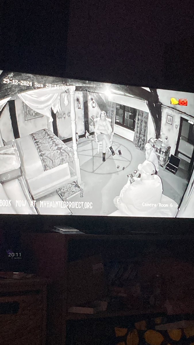 danib_86's tweet photo. Sunday evening watching @_MyHaunted live on YouTube https://t.co/Y5XoT3YDGo