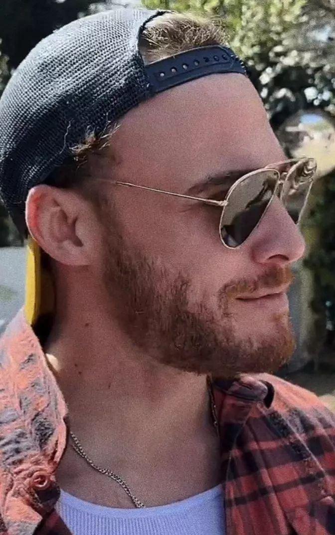 SoniaBorrielli's tweet photo. Kerem che andava a votare facendo il suo dovere da cittadino #KeremBürsinle2024 #KeremBürsin https://t.co/CaM8sMzYRF