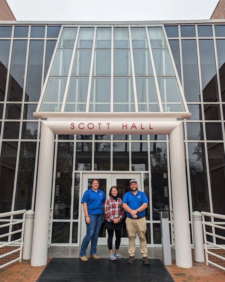 braswellff's tweet photo. Josh Essick and Morgan Lineberry from our Live Production team had the privilege of speaking with @ncstatecals students about Braswell Family Farms and career opportunities in the industry. As proud NC State alumni, it was a full-circle moment sharing their experiences! https://t.co/hANjVWyoMp