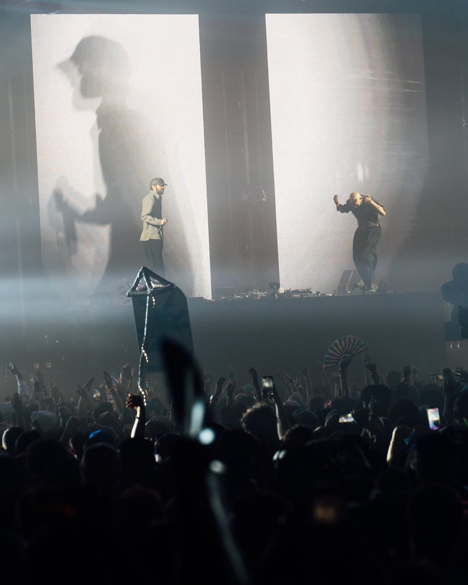 San Holo ↑% ⚠️ tweet media