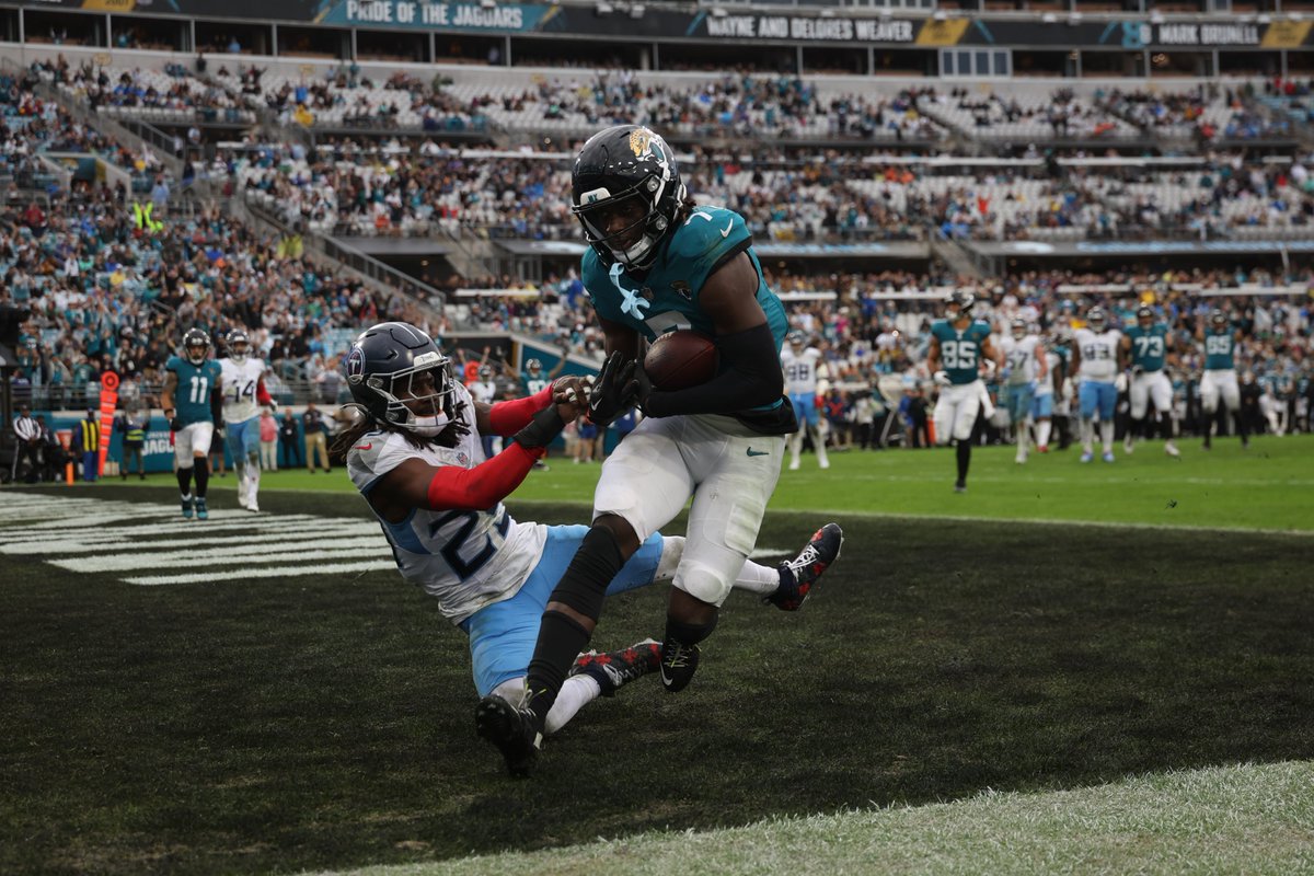 NFL rookies with 1,100+ receiving yards and 10+ receiving scores in the SB era

-Randy Moss
-Odell Beckham Jr.
-Ja'Marr Chase
-Brian Thomas Jr.