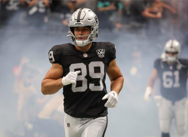 jasrifootball's tweet photo. History: Raiders TE Brock Bowers has set the single-season rookie record for most receptions.

An absolute superstar https://t.co/pev7BQW30y