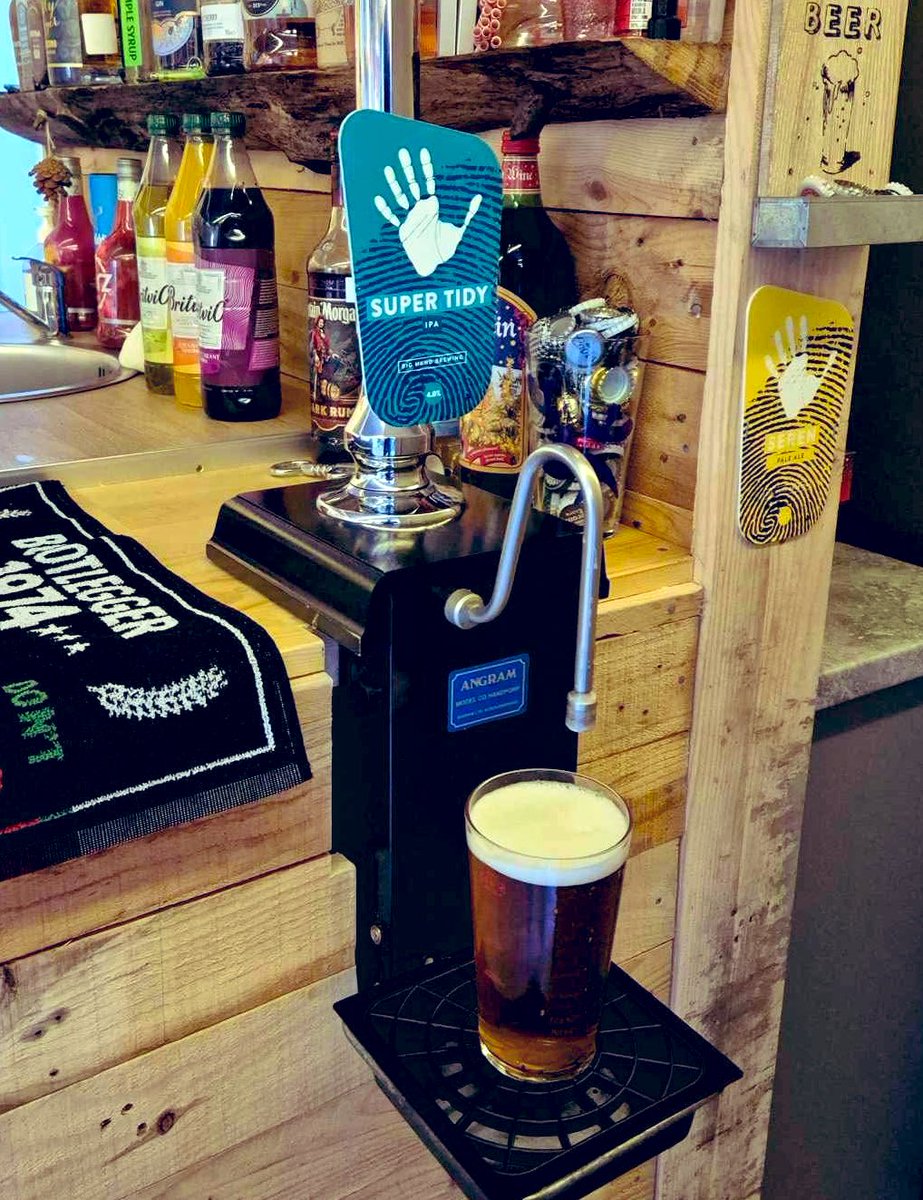Big Hand Brewing Co (@bighandbrewing) on Twitter photo Preparations for New Year’s Eve well underway and great to see our customers getting their bars party ready with Big Hand beers on tap 🍺 🥳
Still time to get your supplies just message us, call or email sales@bighandbrewing.co.uk 🍻 ✋
#wrexham #bighandbrewing #realale Preparations for New Year’s Eve well underway and great to see our customers getting their bars party ready with Big Hand beers on tap 🍺 🥳
Still time to get your supplies just message us, call or email sales@bighandbrewing.co.uk 🍻 ✋
#wrexham #bighandbrewing #realale