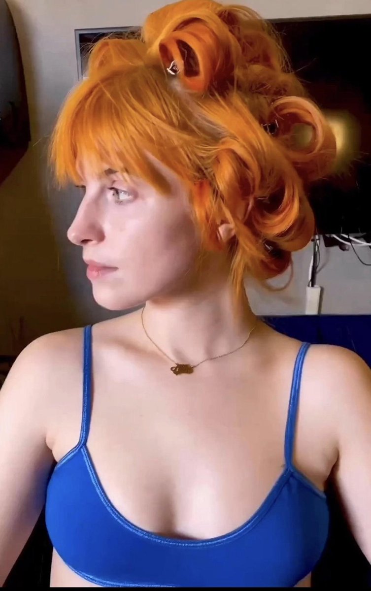 Hayley (Not her) (@quirkylust_) on Twitter photo 