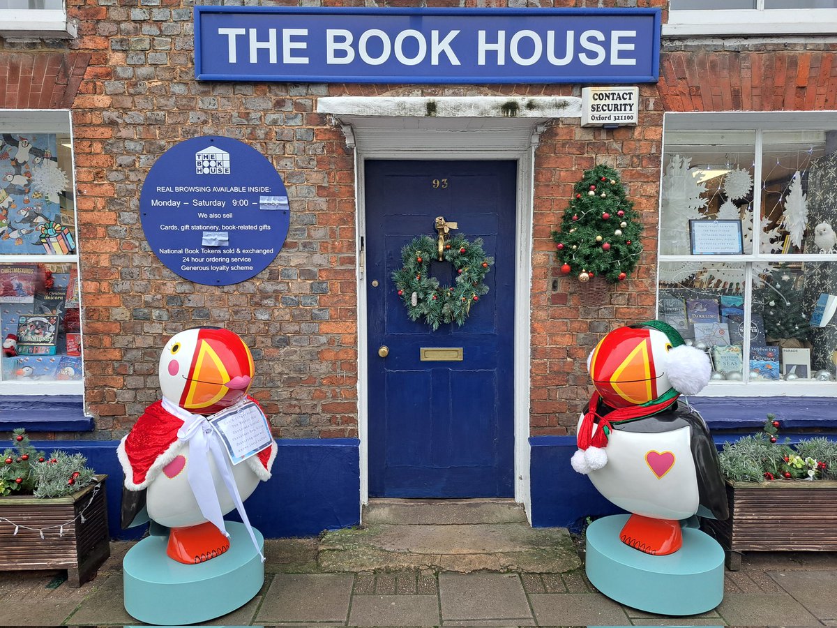 Mr Benn (@thebowlerhatman) on Twitter photo Did you watch The Repair Shop at Christmas?
These are the Fabulous puffins that are outside The Book House in Thame <a href="/the_book_house/">The Book House</a> ...
They look magnificent. Did you watch The Repair Shop at Christmas?
These are the Fabulous puffins that are outside The Book House in Thame <a href="/the_book_house/">The Book House</a> ...
They look magnificent.