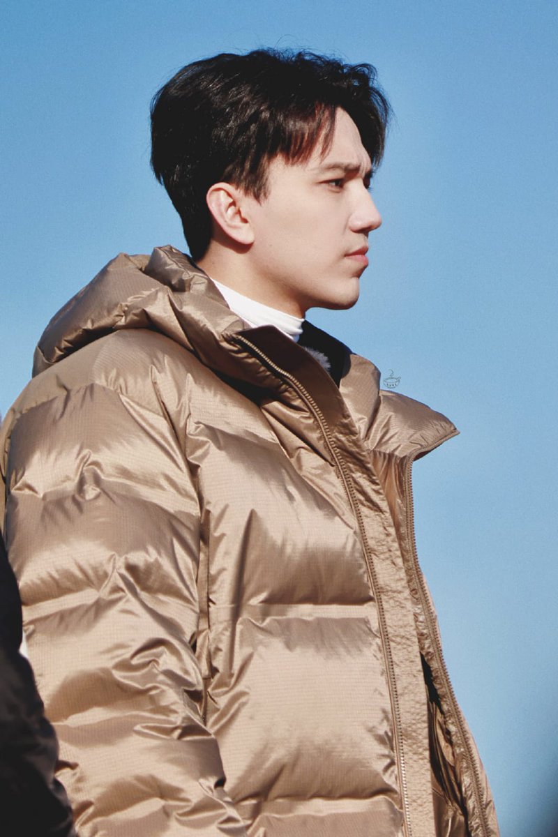 DimashPeru's tweet photo. Fotos de Dimash, 🤩🤩🤩 de las grabaciones de "El eje más bello" de la televisión de Beijing
29.12.2024

Cr. 📸 马布由碗王 (weibo)

https://t.co/jRmvDVrEaA?

#Dimash #DQ #Singer #Dears #Perú🇵🇪 #DimashFCPeru #DKPDFanClubOficial #DimashEnEspañol
⬇️ https://t.co/BZzMm7oSoU
