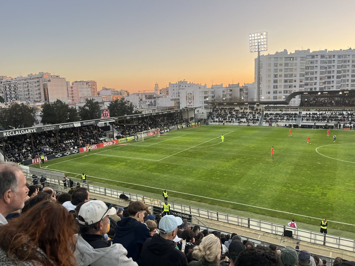 The Christmas Holiday coming to an end and It won’t be the same if I don’t see a local footy game. 

Enjoyed a great game today SC Farense v Vitoria Guimaraes 
⚽️☀️🇵🇹

#LigaPortugal