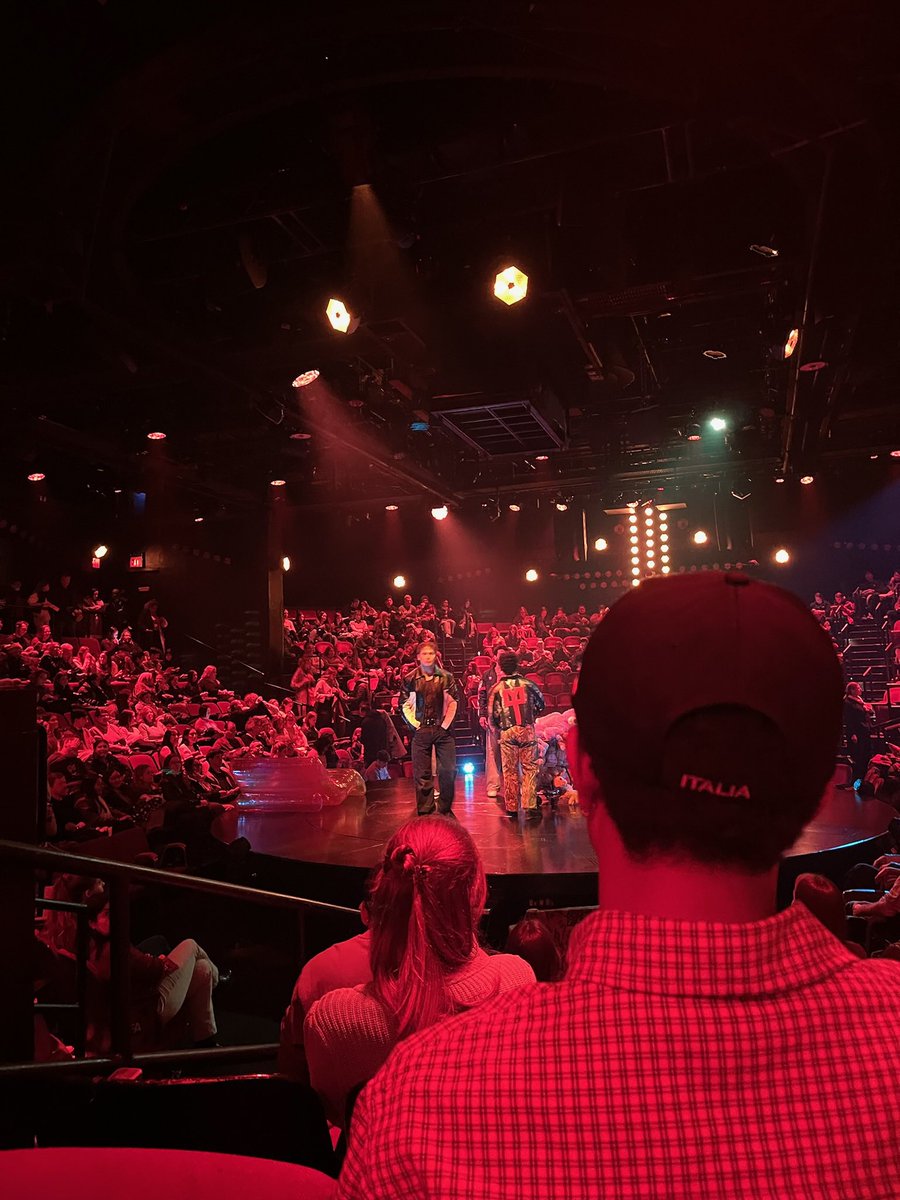 buckleyswift's tweet photo. romeo and juliet !!😭🩷 rachel and kit are so so amazing and the company as well🥹🥹 forever going to be thinking abt this show @rachelzegler i love you :,) https://t.co/EFjmJtT8FA