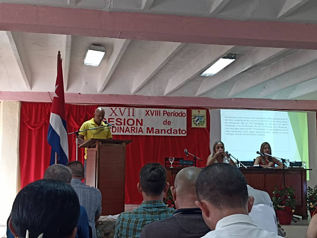 Haydeé Bruzón Ochoa (@ochoabruzon) on Twitter photo Se efectúa la Asamblea Municipal del Poder Popular, donde se debatieron varios temas importantes para el desarrollo del municipio tanto en lo económico, social y atención a la población. Participa la ONEI.
#jesusmenendeztierradevalientes
#TareaDeTodos
<a href="/Las_Tunas_ONEI/">Oficina Provincial de Estadística e Información LT</a> Se efectúa la Asamblea Municipal del Poder Popular, donde se debatieron varios temas importantes para el desarrollo del municipio tanto en lo económico, social y atención a la población. Participa la ONEI.
#jesusmenendeztierradevalientes
#TareaDeTodos
<a href="/Las_Tunas_ONEI/">Oficina Provincial de Estadística e Información LT</a>