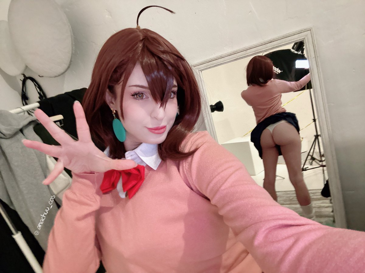What did you notice first? 

Momo Ayase from Dandadan 💚 https://t.co/X55ys3EM6t