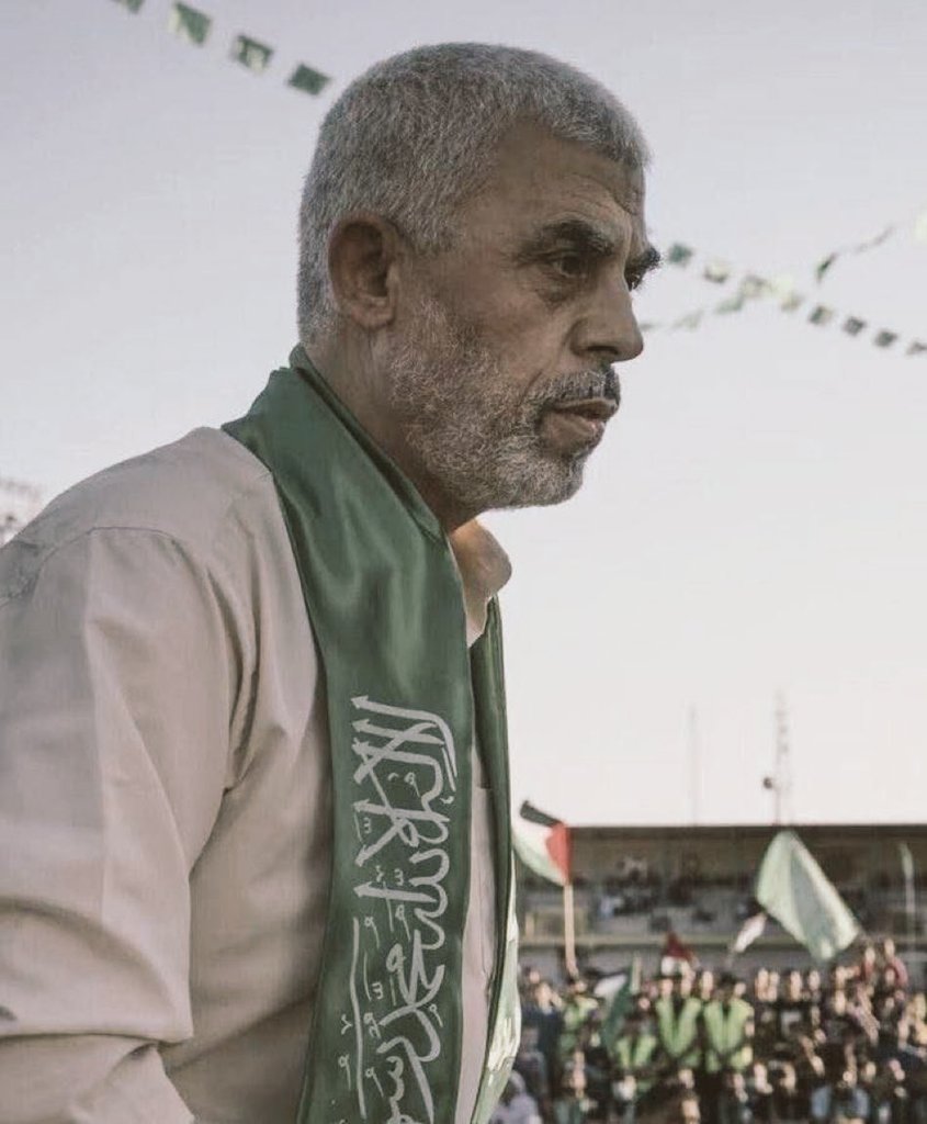 أقبل لحاء  السنة أجمعين  اذا كانوا كما كنت ياسنوار..!!
نحن لسنا طائفيين..!! 
ولا نقيس الناس بالمذاهب أو المسميات..!! 

 بل بالمواقف والأفعال..!! 
 عداء الاحتلال ومواجهة الظلم ونصرة الأمة هي معاييرنا التي لا نحيد عنها..!!

 ومن كان على هذا النهج فهو منا وإن اختلفت العناوين.!!