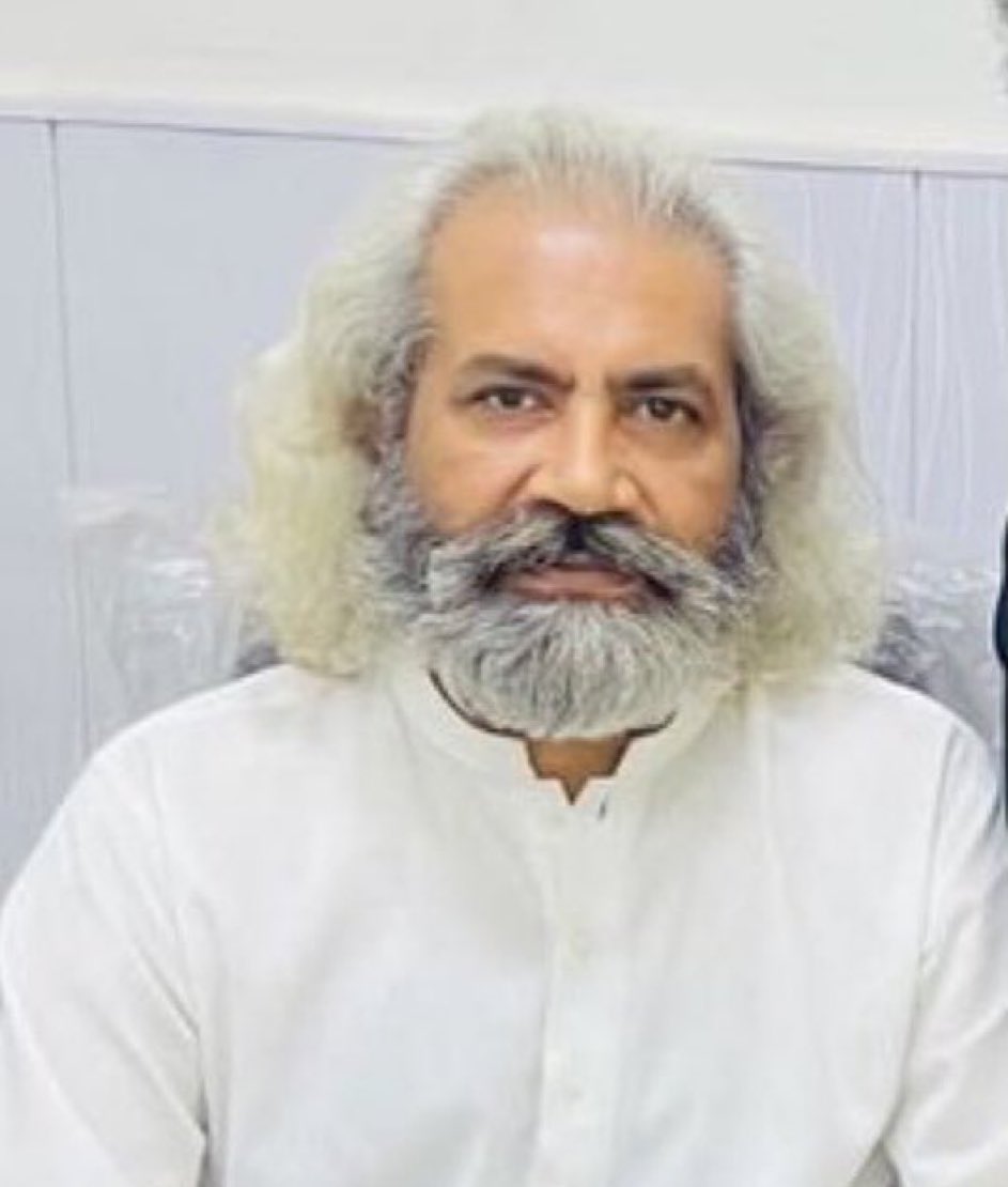 Jibran Ilyas (@agentjay2009) on Twitter photo In 2013 PTI Intraparty elections, <a href="/OmarCheemaPTI/">Omar Sarfraz Cheema</a> contested against Javed Hashmi, he was sidelined because Javed Hashmi was a big name and crowd favourite at the time. Between them, Omar Cheema passed the true loyalty test as he served as a common worker for almost a decade until In 2013 PTI Intraparty elections, <a href="/OmarCheemaPTI/">Omar Sarfraz Cheema</a> contested against Javed Hashmi, he was sidelined because Javed Hashmi was a big name and crowd favourite at the time. Between them, Omar Cheema passed the true loyalty test as he served as a common worker for almost a decade until