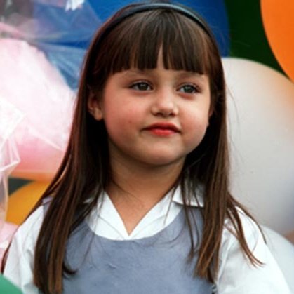 teledramaturgo's tweet photo. . #PingoDeGente (1971) - #GotitaDeAmor (1998)

Essa aqui tem duas versões mexicanas, a mais recente é a que marcou uma geração. De Raymundo López, muita gente não sabe, mas sim, a trama que você assistiu nos anos 2000 se trata de uma obra brasileira da RECORD e não mexicana. https://t.co/sVJOetDNr5