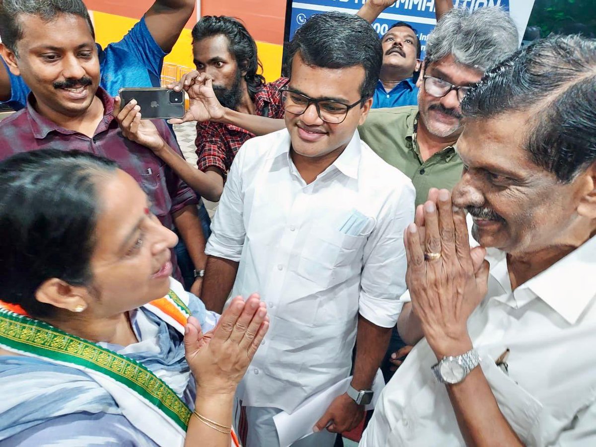 pulliattel's tweet photo. ഉമ ചേച്ചി പൂർണ ആരോഗ്യവതിയായി തിരികെവരാൻ പ്രാർത്ഥിക്കുന്നു… https://t.co/NVpJhJJVN8