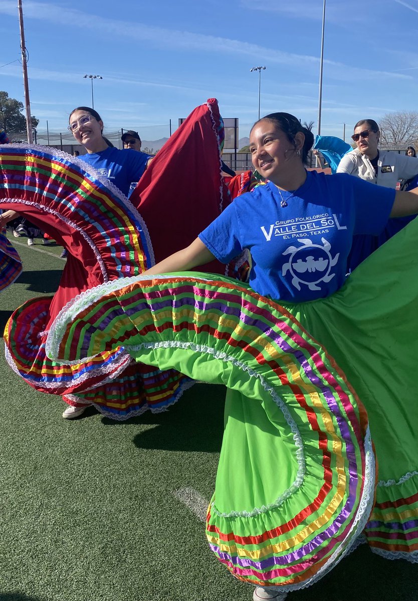 Anita Romero (@anitaicandance) on Twitter photo Sun Bowl Halftime Show rehearsal! <a href="/lp_modelingep/">Laura's Productions✨</a> <a href="/LaurasProd/">Laura's Productions</a> <a href="/TonyTheTigerSB/">Tony The Tiger Sun Bowl</a> @grupofolkloricovalledelsol Sun Bowl Halftime Show rehearsal! <a href="/lp_modelingep/">Laura's Productions✨</a> <a href="/LaurasProd/">Laura's Productions</a> <a href="/TonyTheTigerSB/">Tony The Tiger Sun Bowl</a> @grupofolkloricovalledelsol