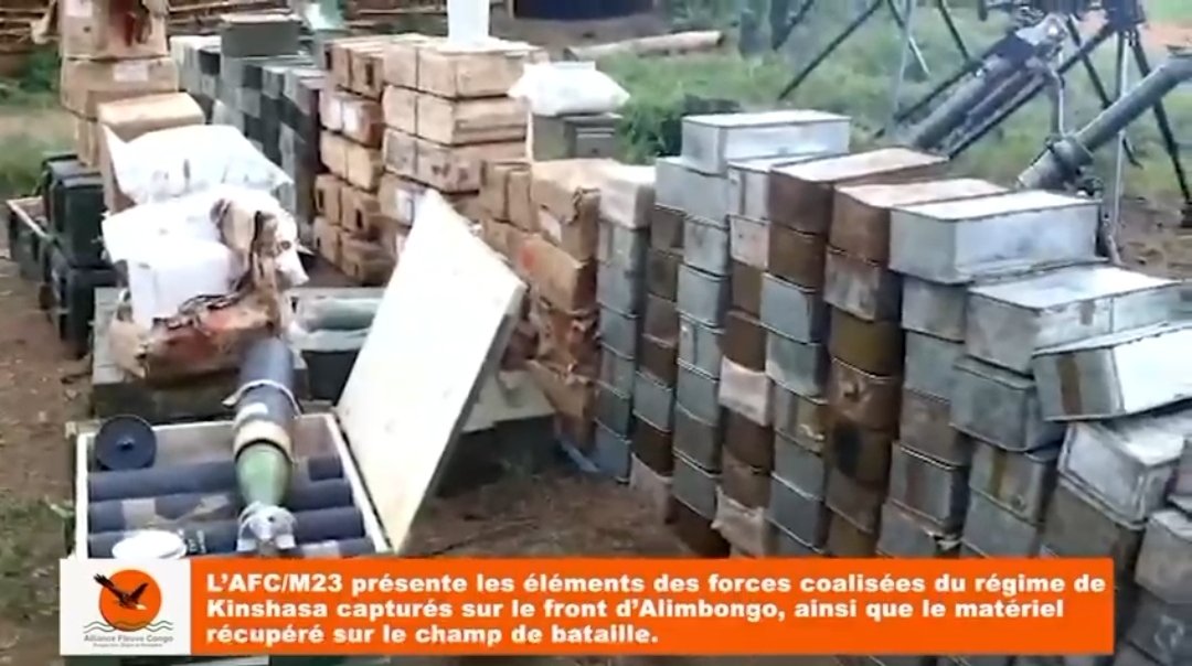 SimaroNgongoMba's tweet photo. DES #ARMES ET #MINUTIONS APPARTENANT À LA #MONUSCO CAPTURÉES PAR L’#AFC À #LUBERO. 
MALGRÉ DES #FINANCEMENTS COLOSSAUX DE LA #PRESSE, DES #COMMUNICATEURS DE L’UNION SACRÉE ET DES AGENTS #MOPAP DE @TSHISEKEDI, LES IMAGES DE L’ARSENAL DE GUERRE CAPTURÉ PAR LES TROUPES DE L’AFC CONSTITUENT UNE PREUVE IRRÉFUTABLE DE LA SUPÉRIORITÉ MILITAIRE DES HOMMES DE CORNEILLE NANGAA SUR LA COALITION DE TSHISEKEDI. 

- Parmi les armes et munitions de guerre capturées figurent des mitrailleuses, des kalachnikovs, des S.M.G ou encore submachine gun, des lance-grenades antichar manuel  RPG-7, des lance-grenades propulsables par roquette non guidée, antichar, portatif et réutilisable. 

- Autant d’armes auxquelles s’ajoutent des tonnes de munitions parmi lesquelles celles appartenant aux casques bleus de la MONUSCO. 

« LA PROPAGANDE MENSONGÈRE HAUTEMENT FINANCÉE DE FÉLIX TSHISEKEDI A TOTALEMENT ÉCHOUÉ »