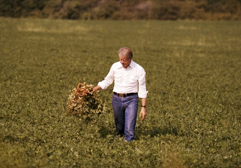 Peanut farmer, 39th president, Nobel Peace prize winner, lifetime humanitarian. Wow! 

Took his first and last breath in Plains, Georgia. What a 100-year circle of life!

#RestinPeace #RestinLove