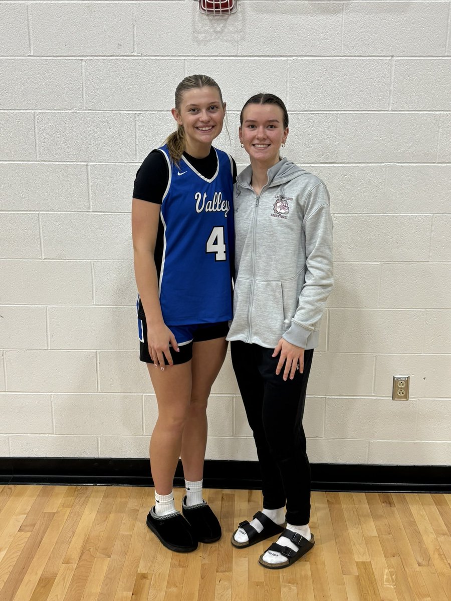 Champ game battle but friends off the court. All tourney and these two can score it big time !