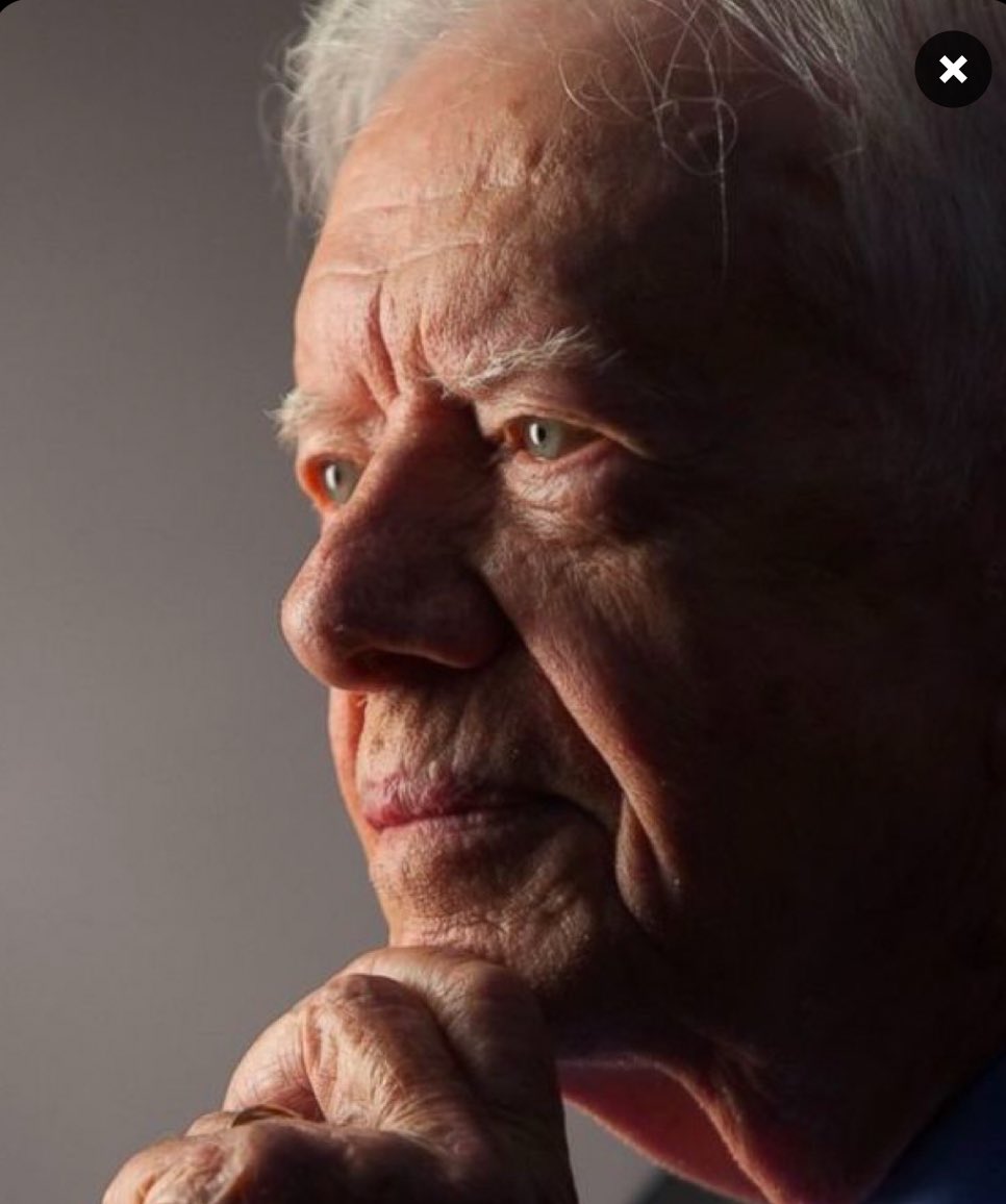 Markfry809's tweet photo. A loving husband. An extraordinary human being with a lifelong commitment to his country and a humanitarian like no other. When I think of decency I think of this man.
Farewell Mr. President. Your
contribution to this world is second to none....We'll miss you.😞 https://t.co/QtmHWepwtU