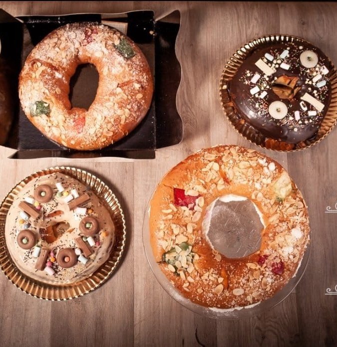 enunlugardelah1's tweet image. 🍋 #Sorteo de un ROSCÓN DE REYES a elegir por cortesía de @Hornobelluga

Sorteo 4 de enero por la noche para recoger el día 5.

Participa:
   ✍️ Sigue a @Hornobelluga 
   ✍️ Sigue a @enunlugardelah1 
   🔄 Haz RT

Mucha suerte
                                         🐫   🐫   🐫