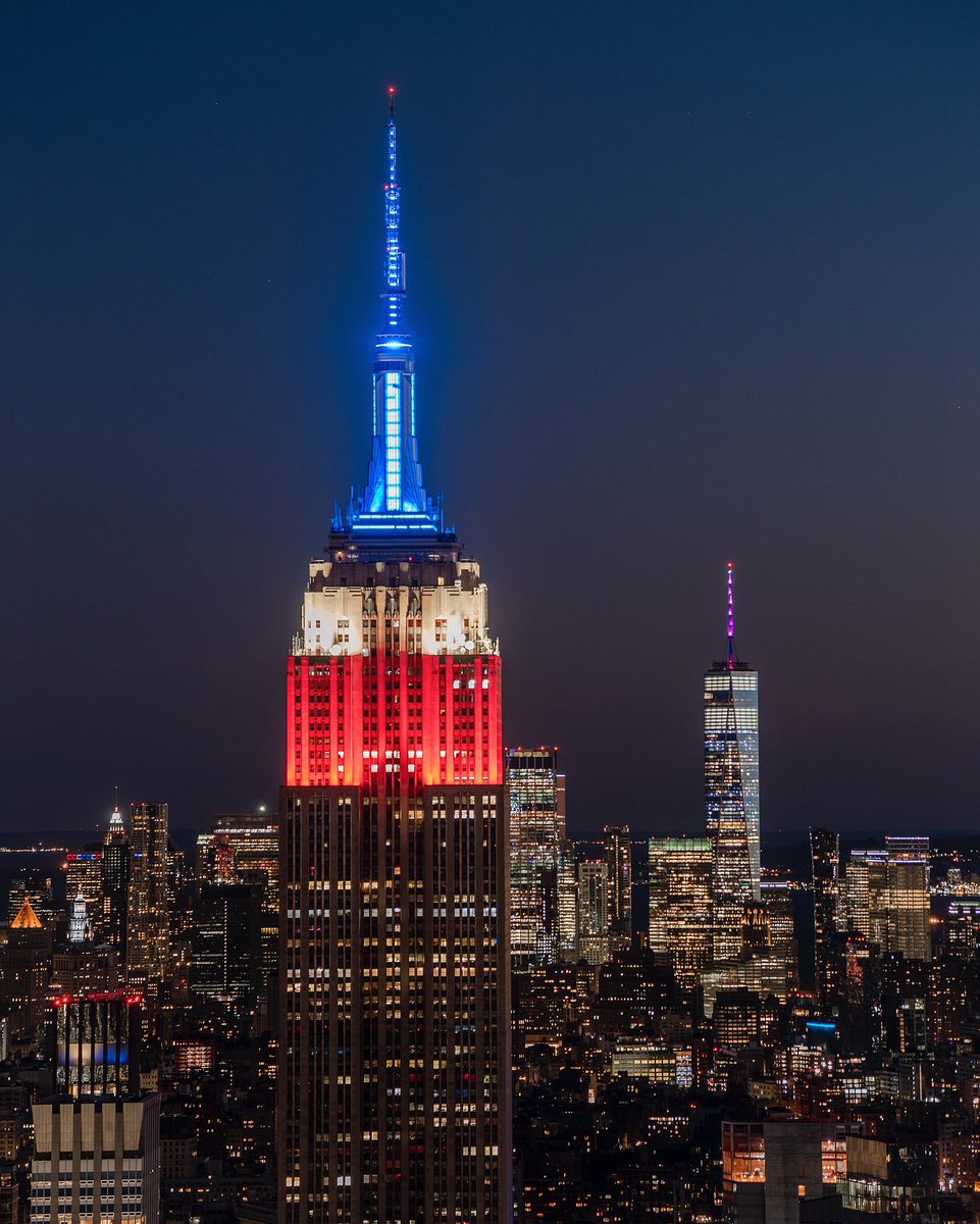 Tonight we will shine in Red White and Blue to honor the life and legacy of President Jimmy Carter

📷: captiv_8/IG
