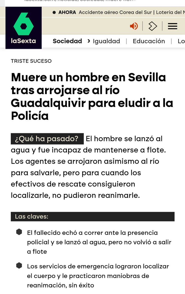 #LasVidasMigrantesImportan⁉️
Titulares de periódicos omiten que un mantero se vió obligado a lanzarse al Guadalquivir por una persecución policial.
Ha perdido la vida, como con Mame Mbaye dirán: que "la policía no lo mató". 
Insistimos la Ley de Extranjería mata gente cada día‼️