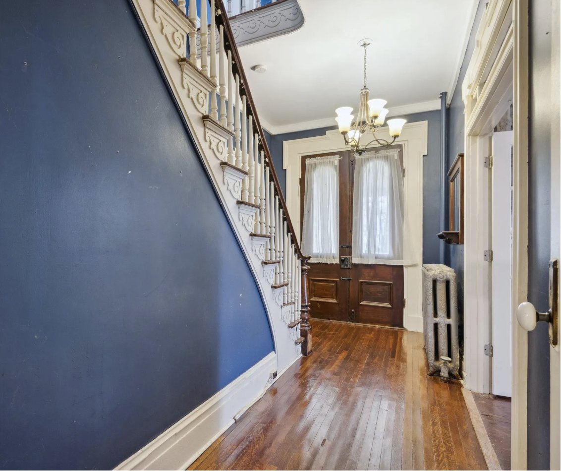 oldhouseunder50's tweet photo. https://t.co/ZNtRfE0BO9
$199,000
If you have ever wanted to own a historic #stonehome at an affordable price then take a look at this c.1868 #Illinois stone home on 3 acres. See more in the Link in Comments βΌ https://t.co/HjRFvHxyf6
