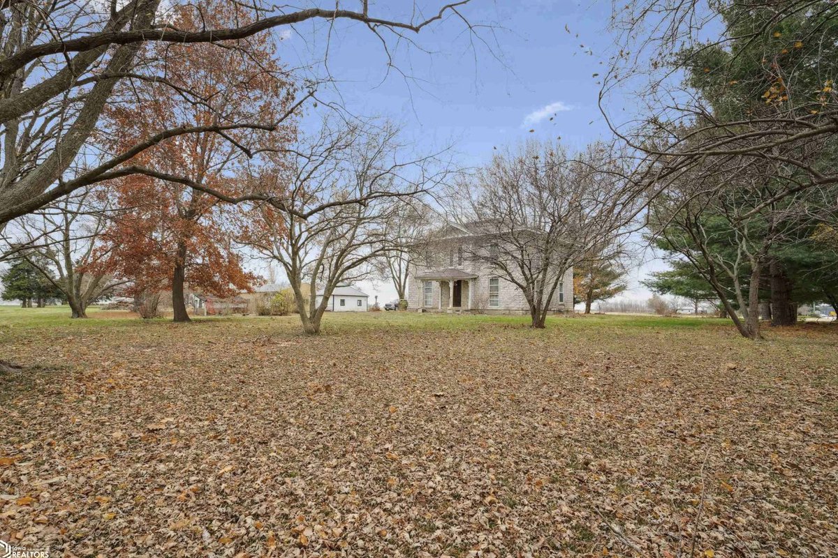 oldhouseunder50's tweet photo. https://t.co/ZNtRfE0BO9
$199,000
If you have ever wanted to own a historic #stonehome at an affordable price then take a look at this c.1868 #Illinois stone home on 3 acres. See more in the Link in Comments βΌ https://t.co/HjRFvHxyf6