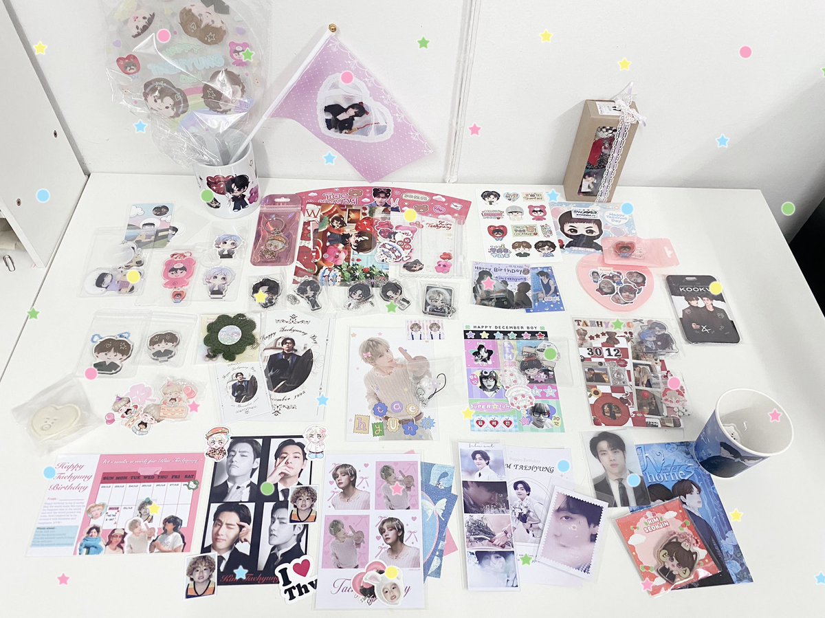 giveaway for cafe ᰔ  #NeverEndingLoveforV 
งานน่ารักมาก ฟินปายหมดทุกอย่างเลยค่ะ ㅠㅠ ⋆ ˚｡
คนรับใจละลายมากกก ‹𝟹  

#giveawayemJmyk 
#Giveawaywrimmw 
#reviewเลดี้ซอวอ
#กิ๊บเวย์ยอรอ
#nongchom_gw
#mimytatae_rv
#ปอนอให้รีวิว
#jmjmrv