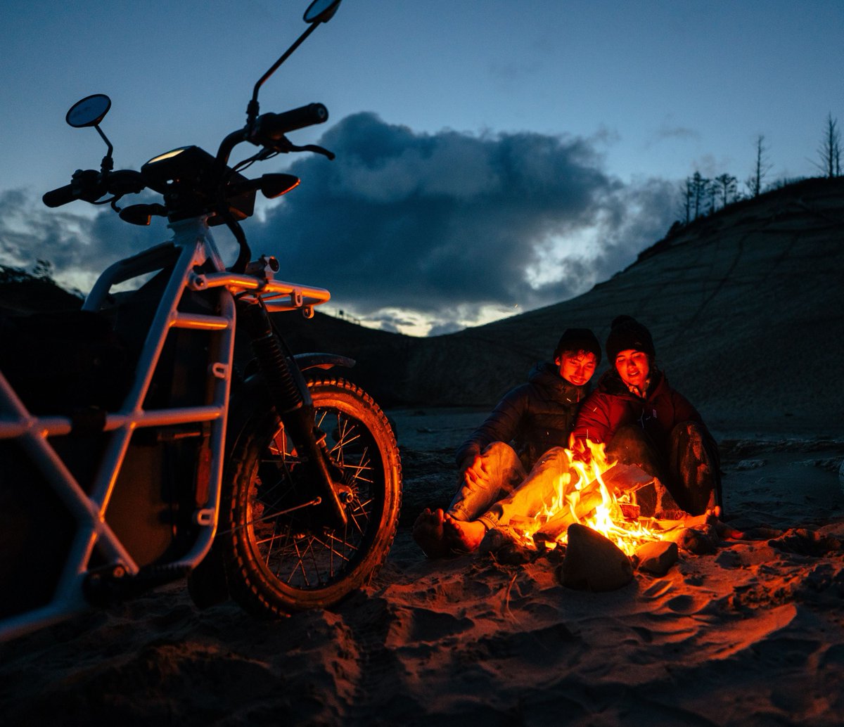 Here’s to those long summer evenings for us Kiwis and Aussies! Hope you have a blast this holiday season. 🏖️🔥✨️

#happyholidays #electricadventures #nzsummer