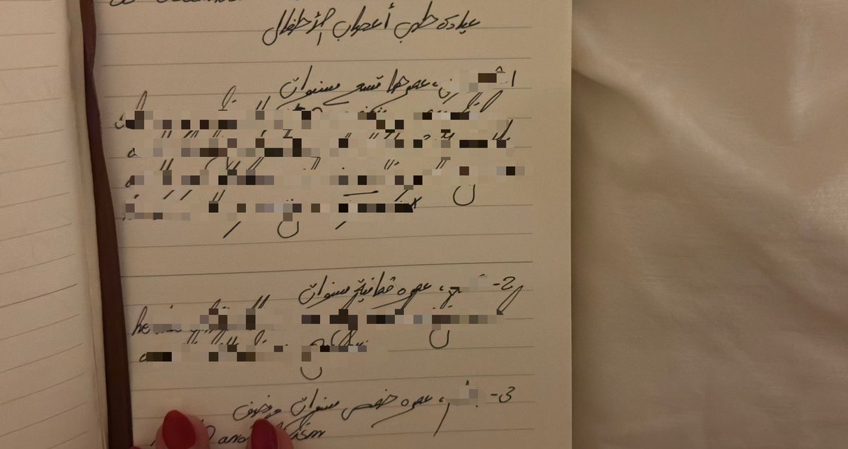 منذ بدأت رحلتي الطيّبة والآسرة في السنوات العملية، حرصت على توثيق كل مريض تعلمت منه؛ خشية أن أنسى في يومٍ من الأيام أنهم الأساس وأن وجودي معهم هو تسخير وتيسير من الله..خشية أن أعتاد أوجاعهم ليكونوا مجرد رقم عابر في يومي
سأظل مُمتنة لهم ما حييت لمنحي فرصة التعلم❣️