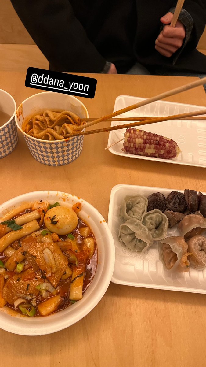ASTRO_Spain2's tweet photo. [📸] 22.12.2024

#JUNGHOO (compañero en #MyGirlfriendIsARealMan) ha etiquetado a #SANHA en su historia de IG:

📎https://t.co/bVPAFKHHAF

#산하 #YOONSANHA #윤산하 #ASTRO #아스트로 @offclASTRO #내여자친구는상남자

No olvides reaccionar a la historia de IG💜 https://t.co/ovIOCIkmHF