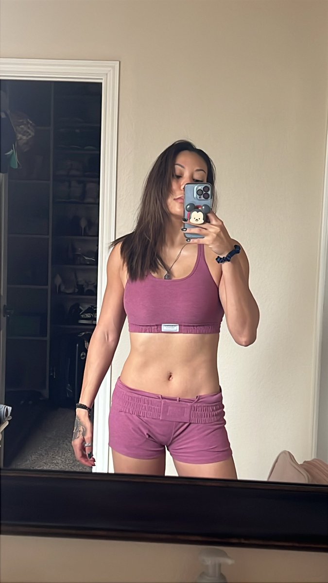 MiaYim's tweet photo. IM FEELING LIKE 💀
But at least I look good😂
#stomachbug https://t.co/seT65ATHVp