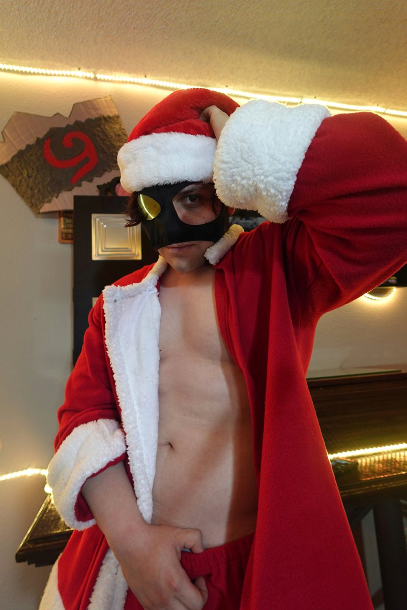 Hay que entrenar más 🎅👌 para levantar muchos regalos y todos los buenos deseos para ustedes 💕😌🎄

#Navidad2024 #cosplay #jojo