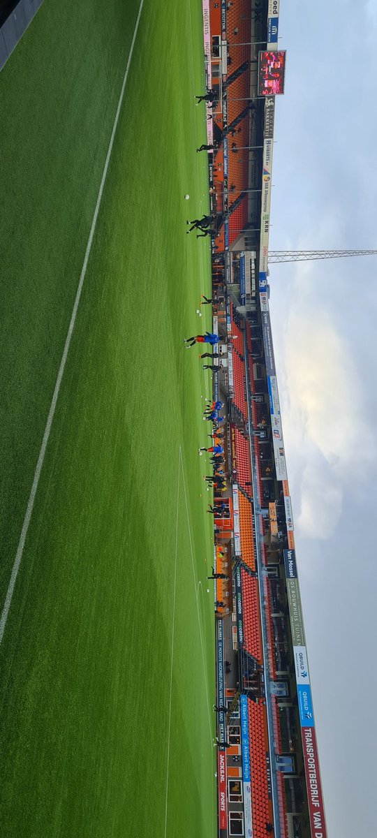 PieterPraktisch's tweet photo. Kras Stadion, Volendam, NL
FC Volendam - De Graafschap 2-1
22.12.2024
#groundhopping
#volgra
#fcvolendam
#degraafschap https://t.co/vAcdGBMmGs