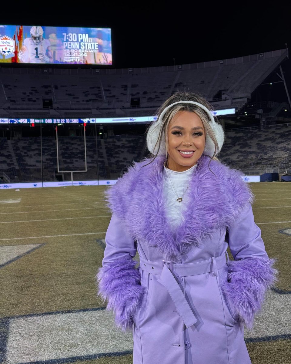 The experience of a life time♾️💜

Thank you <a href="/SMUFB/">SMU Football</a> . For allowing me to be apart of your journey this season! Covering the ACC &amp; the College Football Playoffs has always been a dream of mine and to say I got to do it with this team has been so special! 
Made this Bama girl