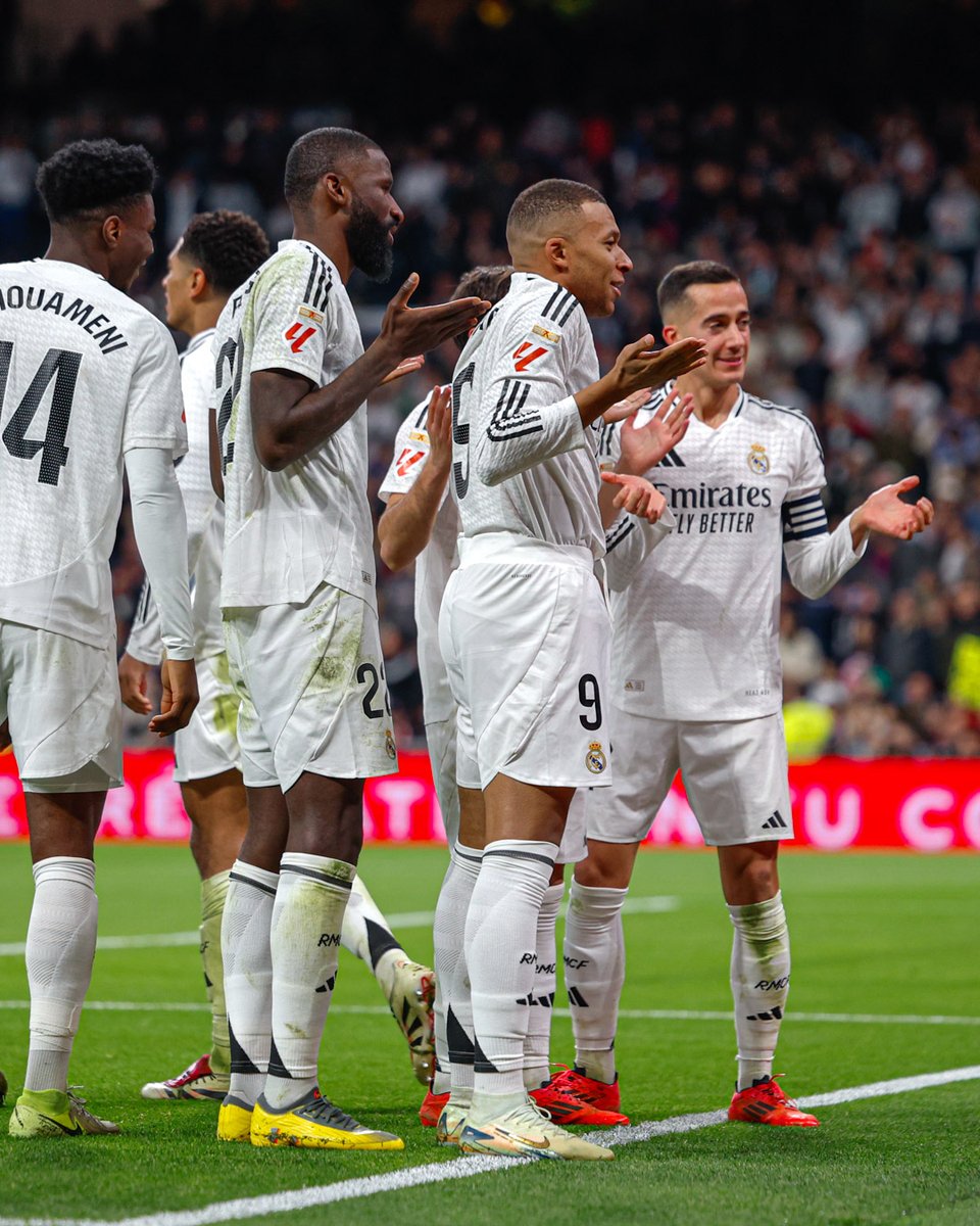 realmadriden's tweet photo. 😊🤷‍♂️ 
#RealMadridSevillaFC https://t.co/Yw6whTr18h