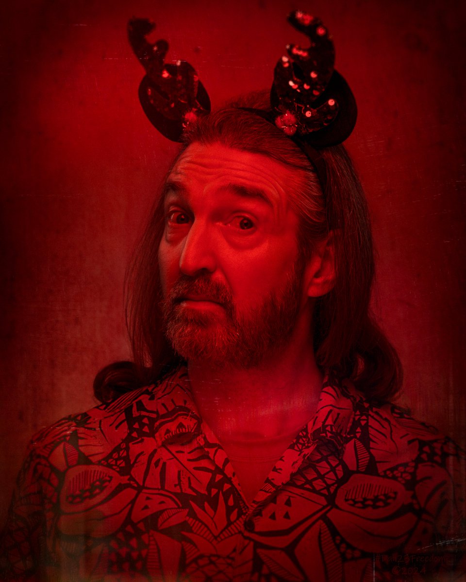 dan23freedom's tweet image. Christmassy Dan
·
📷 1/125 sec at f/8,0, ISO 400, 132 mm telezoom #dan23freedom
#NewProfilePhoto #ProfilePhoto #SelfPortrait #PortraitPhotography #Portrait
 #MerryChristmas #ChristmasVibes #Winter