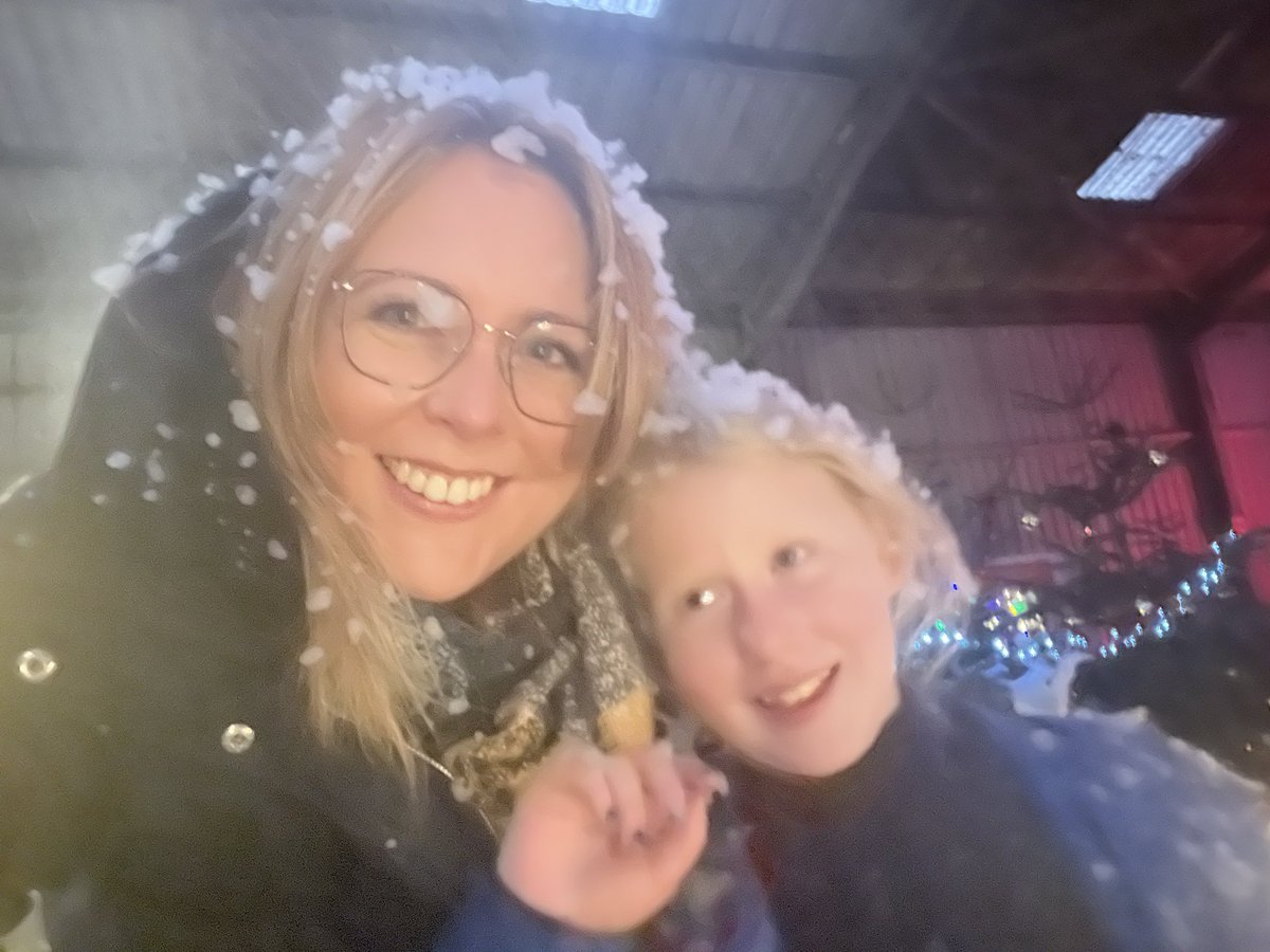 AmandaHerrity's tweet photo. Amazing day organised by @Stable_Lives , such a wonderful charity that finishes the year off with a truly magical Christmas event. So proud of my girl spending her day helping put a smile on others faces ❤️ from 9:30- 4 she put every effort into her performance as a wiseman! https://t.co/NBQGcozT1J