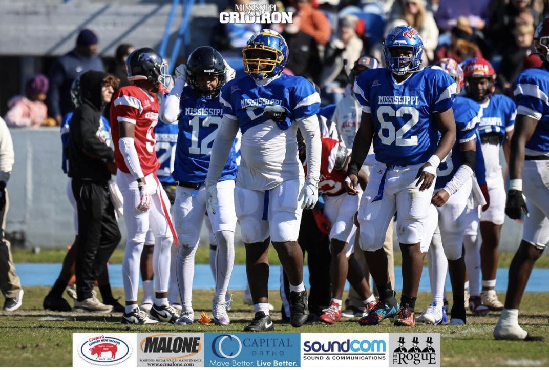 Tyricco Henderson (@37era_) on Twitter photo Had a great time playing in my last high school game yesterday!💙 <a href="/Bari06Reg/">Anthony Reginal</a> <a href="/TigersCanton_FB/">Canton Tigers Football</a> Had a great time playing in my last high school game yesterday!💙 <a href="/Bari06Reg/">Anthony Reginal</a> <a href="/TigersCanton_FB/">Canton Tigers Football</a>