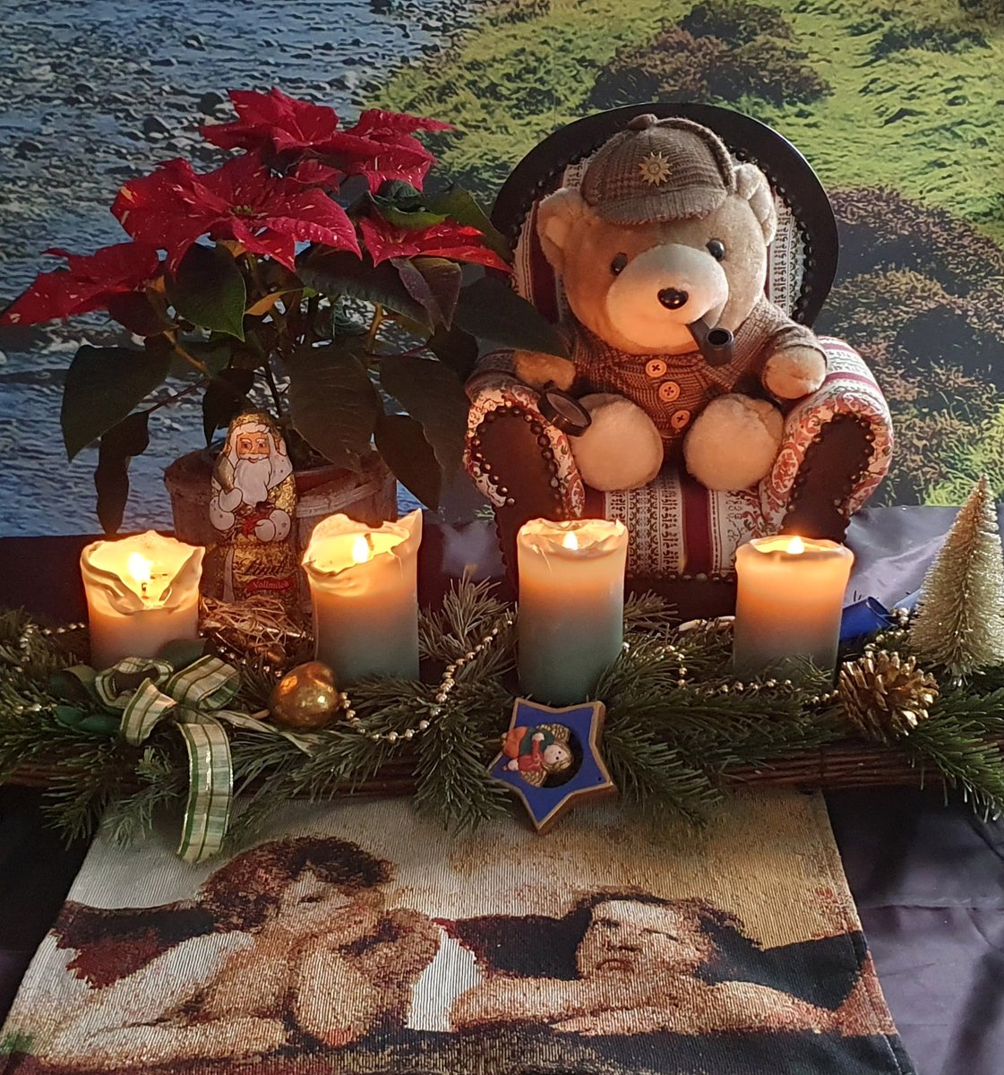 Redaktion Phantastik (@redaktionp) on Twitter photo Sherlock-Bär und die Redaktion Phantastik wünschen euch da draußen ein friedvolles, streßfreies und fröhliches Weihnachtsfest.
Wir schicken euch frischen Mut, viel Herzenswärme und unsere Spiele Private Eye, Seelenfänger, Finsterland und Wolsung, die auch Weihnachten Spaß machen. Sherlock-Bär und die Redaktion Phantastik wünschen euch da draußen ein friedvolles, streßfreies und fröhliches Weihnachtsfest.
Wir schicken euch frischen Mut, viel Herzenswärme und unsere Spiele Private Eye, Seelenfänger, Finsterland und Wolsung, die auch Weihnachten Spaß machen.
